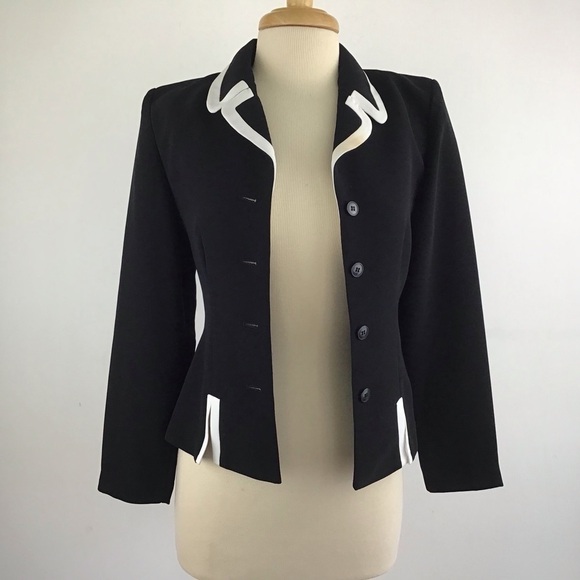 Amanda Smith Petite fitted black jacket with white trim. Size 2P - Picture 5 of 6